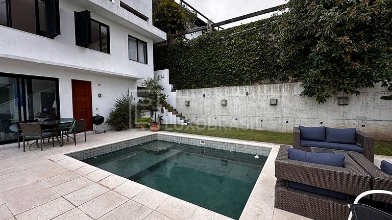 LB #RJ88 Exclusive House in Joá with Breathtaking View of Pe