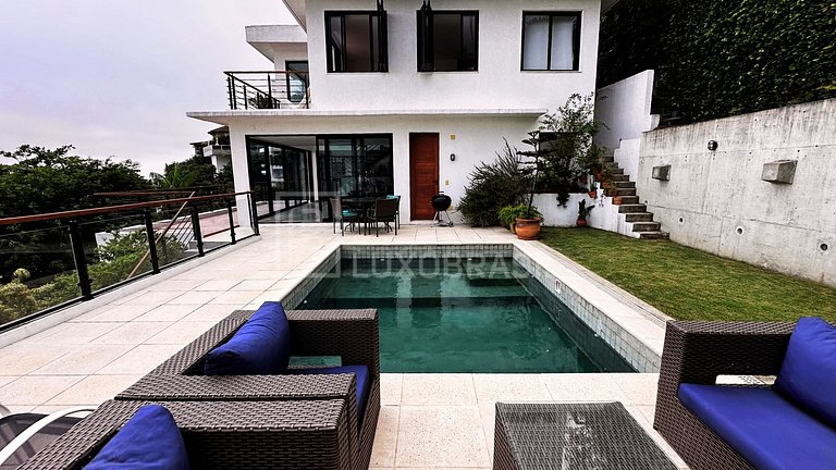 LB #RJ88 Exclusive House in Joá with Breathtaking View of Pe