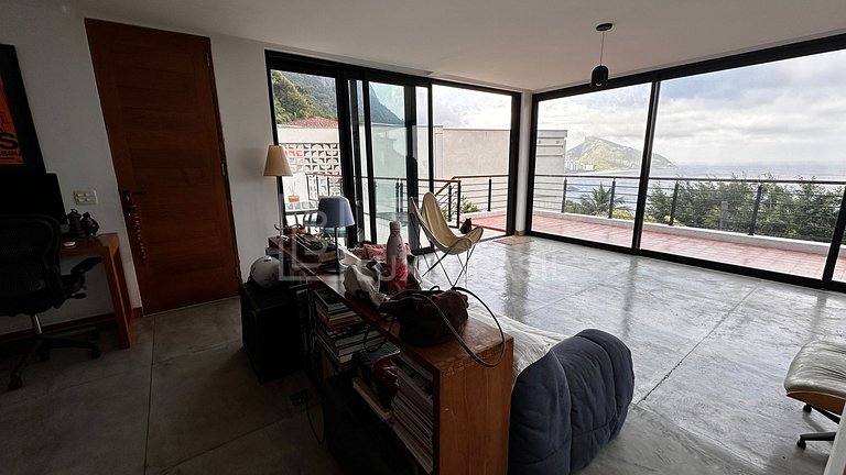 LB #RJ88 Exclusive House in Joá with Breathtaking View of Pe