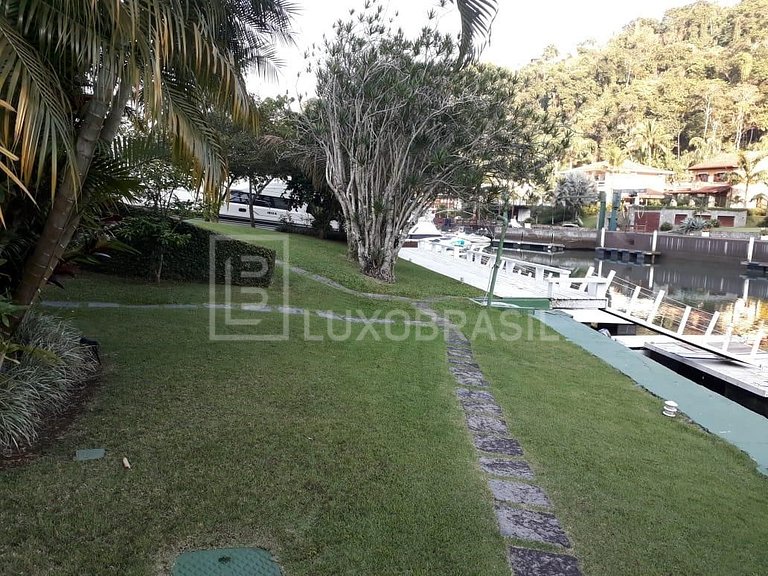 LuxoBrasil #AR04 Mansión Portogalo 09 Suites Angra Alquiler