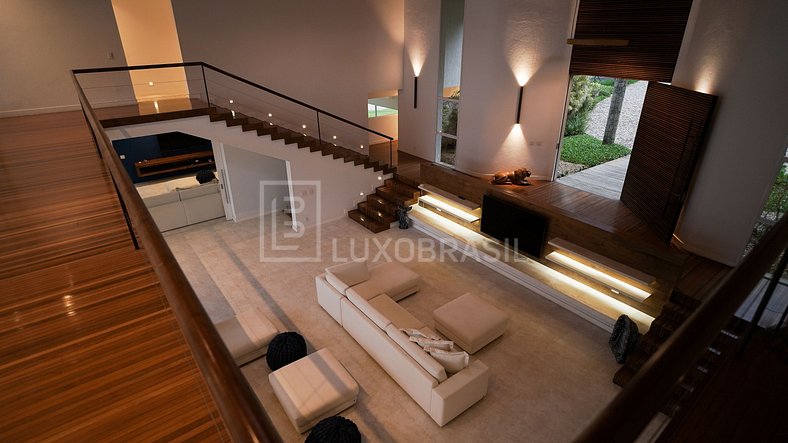 LUXOBRASIL #AR32 Mansion Portogalo 08 Suites Vacation Rental