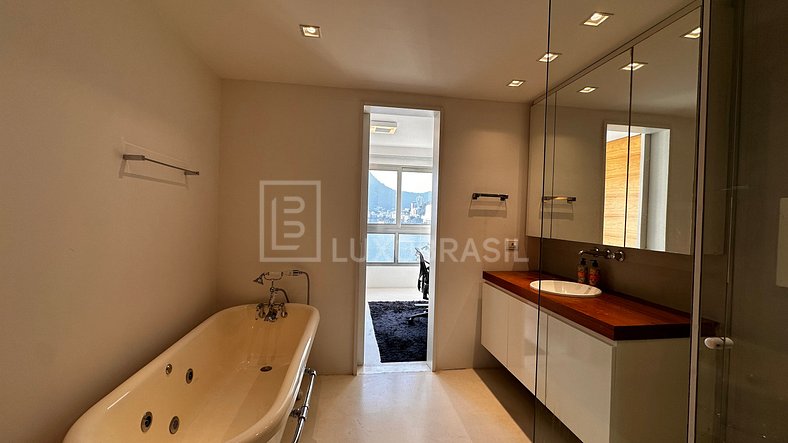 LUXOBRASIL #RJ107 Cobertura Duplex Vista Lagoa Aluguel de Te