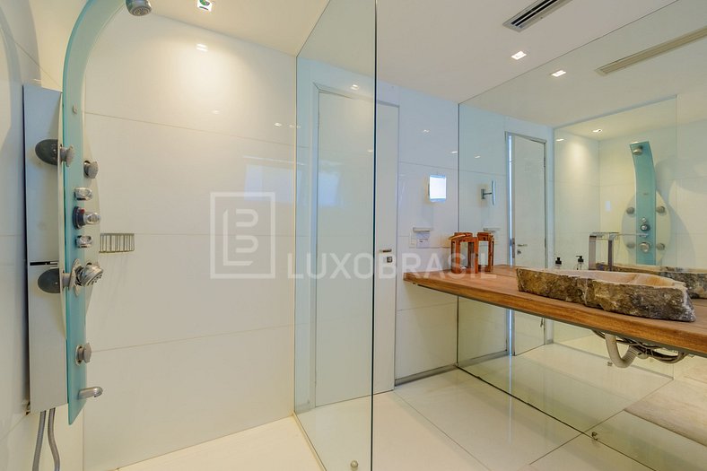 LUXOBRASIL #RJ708 Mansión Yndu Joá 05 Suites Alquiler Vacaci