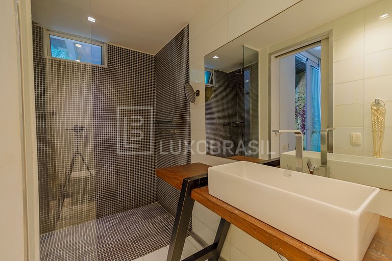 LUXOBRASIL #RJ708 Mansión Yndu Joá 05 Suites Alquiler Vacaci