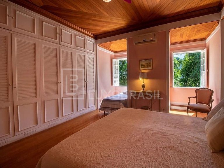 LUXOBRASIL #RJ770 Villa Alexandrino 07 Bedrooms Santa Teresa