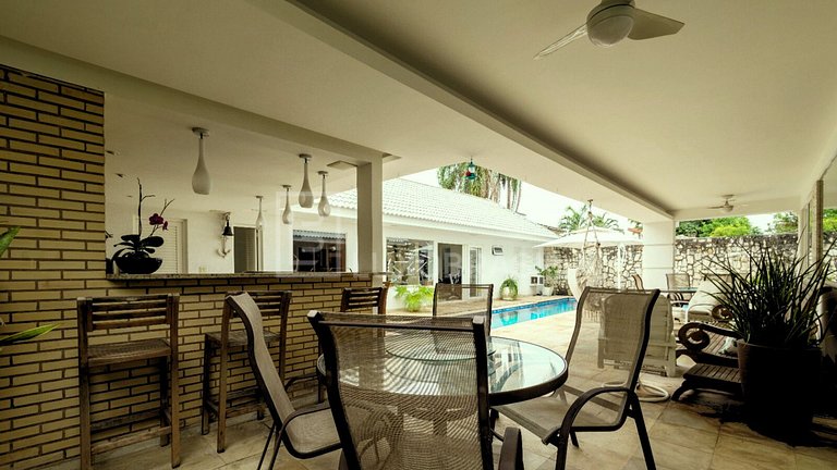 LUXOBRASIL #RJ926 600m² House Guarantees a Luxury Life in Ba