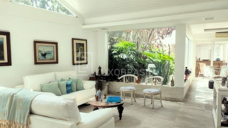 LUXOBRASIL #RJ926 600m² House Guarantees a Luxury Life in Ba