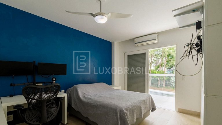 LUXOBRASIL #RJ926 600m² House Guarantees a Luxury Life in Ba